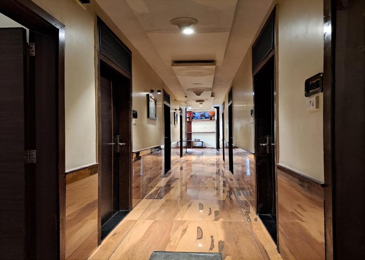 Gateway Star Hotel Mumbai Ngoại thất bức ảnh